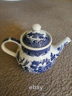 Churchill Blue Willow China England tea cup and sugar SET