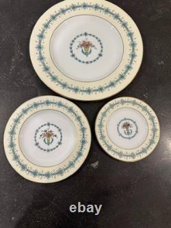 Coalport Queen Elizabeth Ivory Fine Bone China 12 Place Settings 60 Pc England