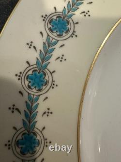 Coalport Queen Elizabeth Ivory Fine Bone China 12 Place Settings 60 Pc England