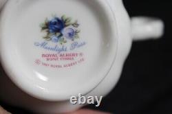 Exquisite 40-Piece Dinnerware Set for 8 Royal Albert Moonlight Rose 1987