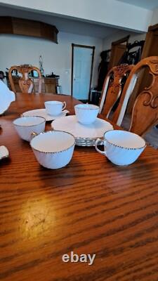 Gladstone Bone China Old Grecian Flute Luncheon 12 Plate & Cups Made In England