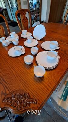 Gladstone Bone China Old Grecian Flute Luncheon 12 Plate & Cups Made In England