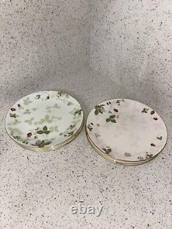 HTF Wedgwood Wild Strawberry Breakfast Plates 8.25 Set Of 8 Bone China