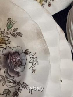 Johnson Brothers Bros Sheraton 35 pcs, 7 pc Place Setting, Service for 5 England