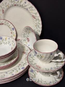 Johnson Brothers Summer Chintz 20 piece Dinnerware Set Service for 4 England