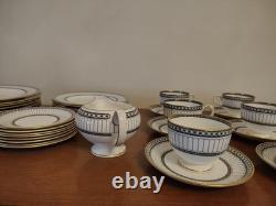 Magnificent Wedgwood Colonnade Black Pattern Service For 8. 1963- 33 pieces