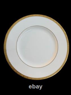 Minton Bone China England K132 Winchester Pattern 10.5 Dinner Plates Set Of 12