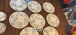 Minton Greenwich fine Bone China 24 piece set. 8 ppl setting S-705 collection Minton Greenwich fine Bone China 24 piece set. 8 ppl setting S-705 collection