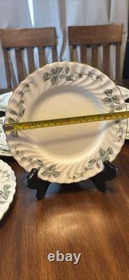 Minton Greenwich fine Bone China 24 piece set. 8 ppl setting S-705 collection