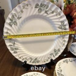 Minton Greenwich fine Bone China 24 piece set. 8 ppl setting S-705 collection