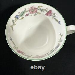 Minton Haddon Hall Green Rim 20 Piece Place Setting Bone China England Excellent