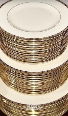 Minton St James Dinner Set of China Service for 14 70 Pcs Baltic Blue 22k Gold