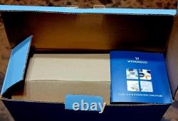 NEW Wedgwood ICING Fine Bone China Five Piece Place Setting Discontinued