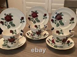 Paragon Fine Bone China Tea Set 21-Piece Set Vintage Made in England