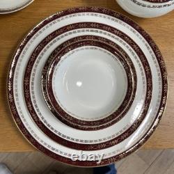 RARE Alfred Meakin Kingsdale 92pc 18Kt Gold Dinnerware Set Service for 12