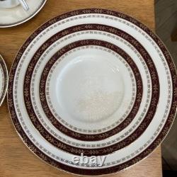 RARE Alfred Meakin Kingsdale 92pc 18Kt Gold Dinnerware Set Service for 12