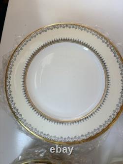 RARE! VTG Crown Staffordshire England A15291 12-Settings Minus Teacups 86 Pc