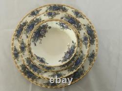ROYAL ALBERT VINTAGE 1987 MOONLIGHT ROSE 5 PIECE PLATE SETTING Never used