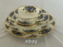 ROYAL ALBERT VINTAGE 1987 MOONLIGHT ROSE 5 PIECE PLATE SETTING Never used