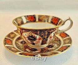 ROYAL CROWN DERBY Bone China TEA CUP & SAUCER SET 1128 England OLD IMARI