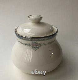 ROYAL DOULTON Bone China England LISA Pattern #H5154 Set Creamer Sugar Bowl
