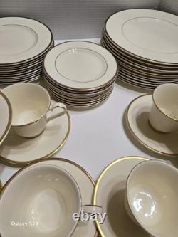 ROYAL DOULTON HEATHER Fine Bone China 50 Pieces Service For 10 Dinnerware Se