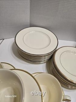 ROYAL DOULTON HEATHER Fine Bone China 50 Pieces Service For 10 Dinnerware Se