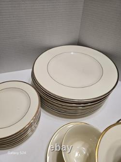 ROYAL DOULTON HEATHER Fine Bone China 50 Pieces Service For 10 Dinnerware Se