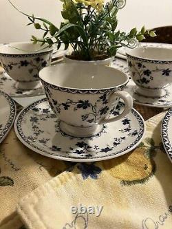 ROYAL DOULTON YORKTOWN 16 Piece 4 Place Settings Blue and White China England