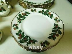 Rosina China Co. Queens Fine Bone China England Yuletide 40 Piece Set Svc For 8