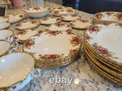 Royal Albert Bone China Country Roses (Made in England) Dinner Set 44 Pieces