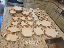 Royal Albert Bone China Country Roses (Made in England) Dinner Set 44 Pieces
