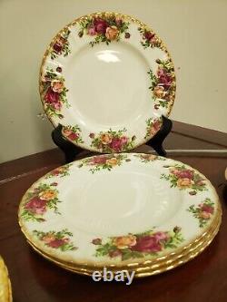 Royal Albert England Bone China Old Country Roses 22 Pc. Dinnerware Set For 4