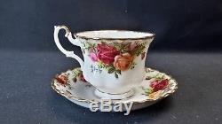 Royal Albert England Bone China Old Country Roses Set of 12 Cups & Saucers
