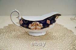 Royal Albert Heirloom Gravy Boat & Underplate Set Bone China England