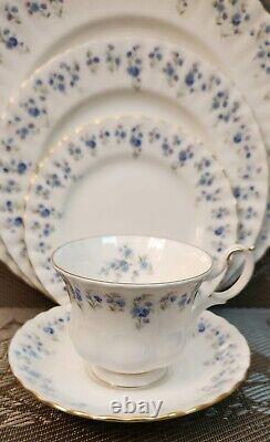 Royal Albert MEMORY LANE Blue Floral Gold Bone China England SIX 5-pc. Settings