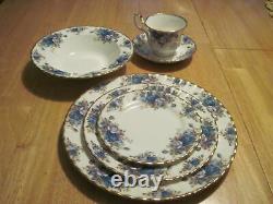 Royal Albert Moonlight Rose Bone China England 6 Piece Place Setting Excellent