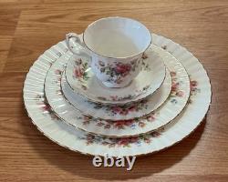 Royal Albert Moss Rose Bone China England Service for 4 20 Total Pieces
