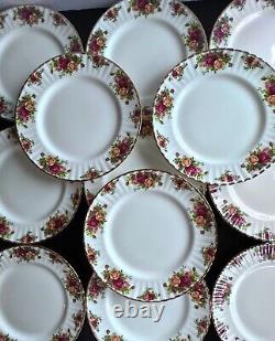 Royal Albert Old Country Roses 10 3/8 Dinner Plates England 1962 Set of 12