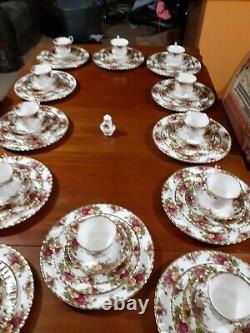 Royal Albert Old Country Roses 12 Place 60-piece England bone China Set