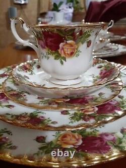 Royal Albert Old Country Roses 12 Place 60-piece England bone China Set
