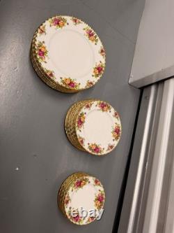 Royal Albert Old Country Roses 30 Pc Dinner Plate Set Bone China England