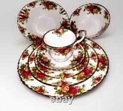 Royal Albert Old Country Roses 7 Piece Place Setting Bone China England