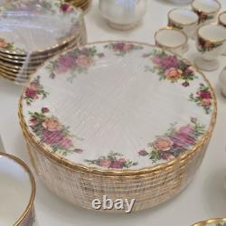 Royal Albert Old Country Roses Bone China Dinner Set England 1962, 87 pieces