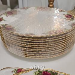 Royal Albert Old Country Roses Bone China Dinner Set England 1962, 87 pieces
