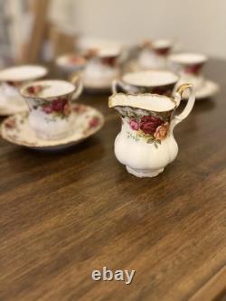 Royal Albert Old Country Roses Bone China Tea Cup & Saucer Set 23 pieces