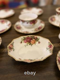 Royal Albert Old Country Roses Bone China Tea Cup & Saucer Set 23 pieces