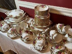 Royal Albert Old Country Roses Dinner And Tea/coffee Set