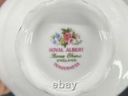 Royal Albert Tenderness 5 Piece Place Setting x 4 Bone China England 20 Pieces