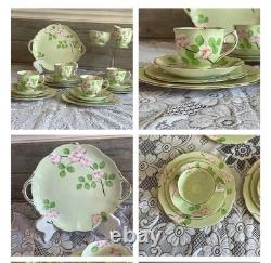 Royal Albert bone china of England Evangeline 19 Piece Set Excellent Condition